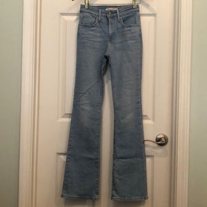 Levi 725 high rise bootcut jeans